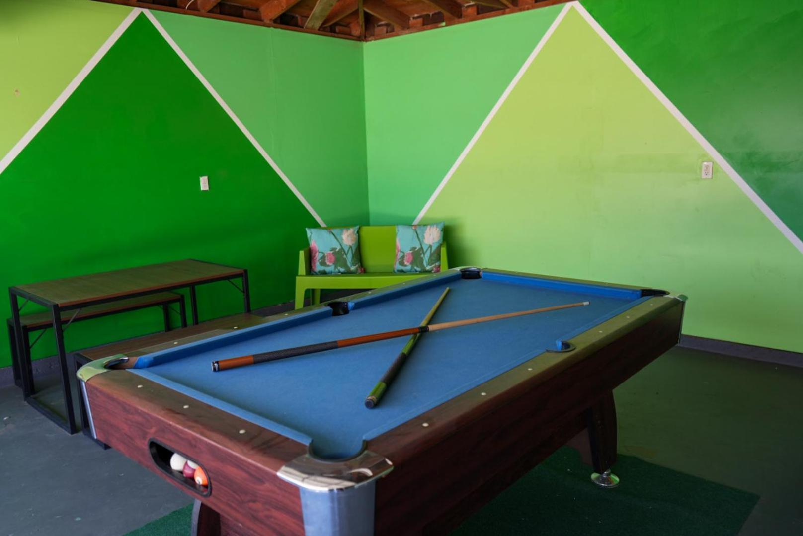 The Pink Cactus - Desert Retreat - Luxe Pool, Golf & Game Room Indio Eksteriør bilde