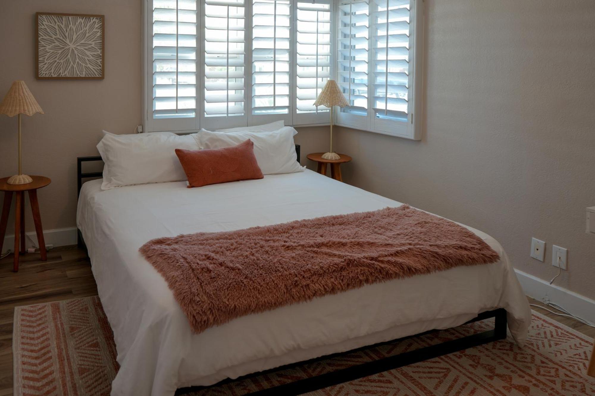 The Pink Cactus - Desert Retreat - Luxe Pool, Golf & Game Room Indio Eksteriør bilde