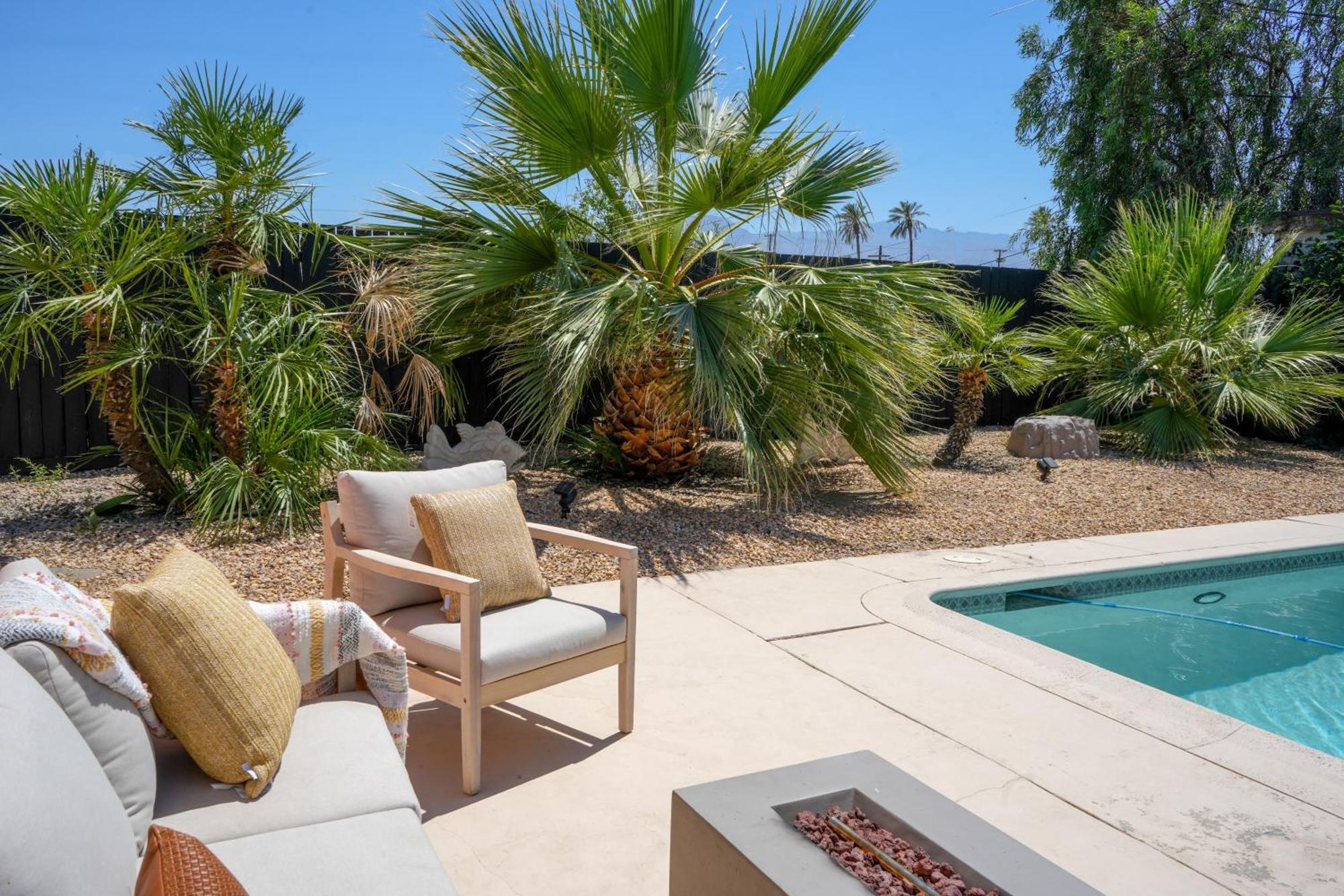 The Pink Cactus - Desert Retreat - Luxe Pool, Golf & Game Room Indio Eksteriør bilde