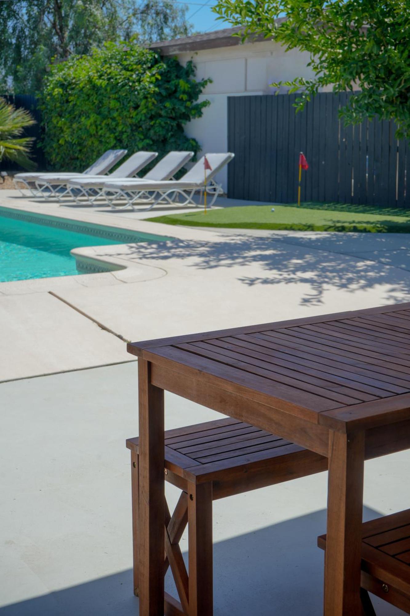 The Pink Cactus - Desert Retreat - Luxe Pool, Golf & Game Room Indio Eksteriør bilde